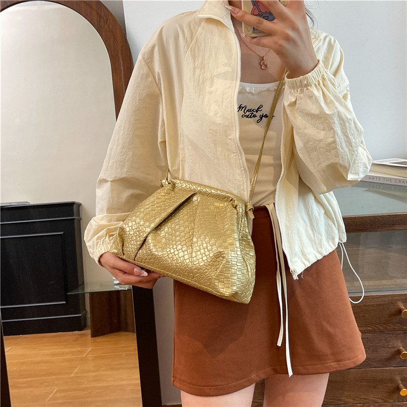 Woven Texture Top-Handle Shell Crossbody Bag view 3
