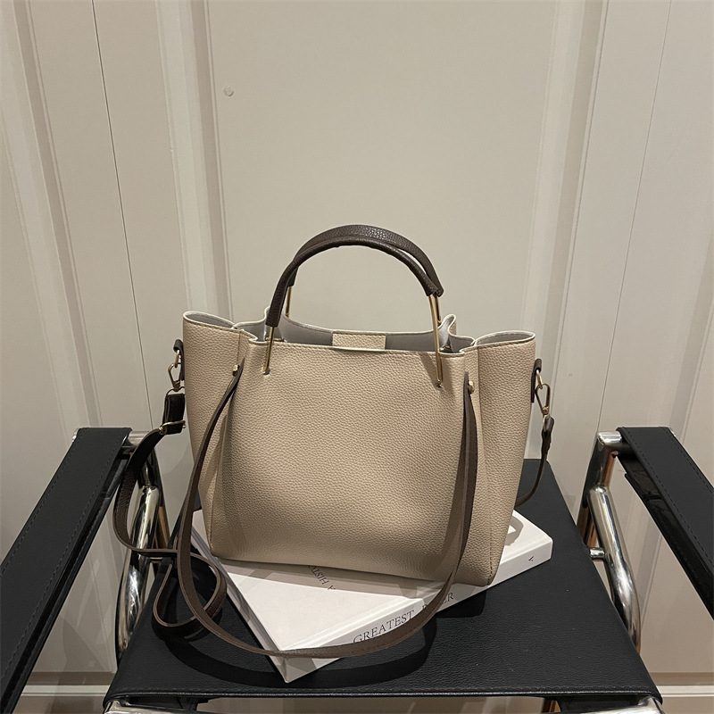 Vintage Large Capacity Tote Shoulder Bag view 3