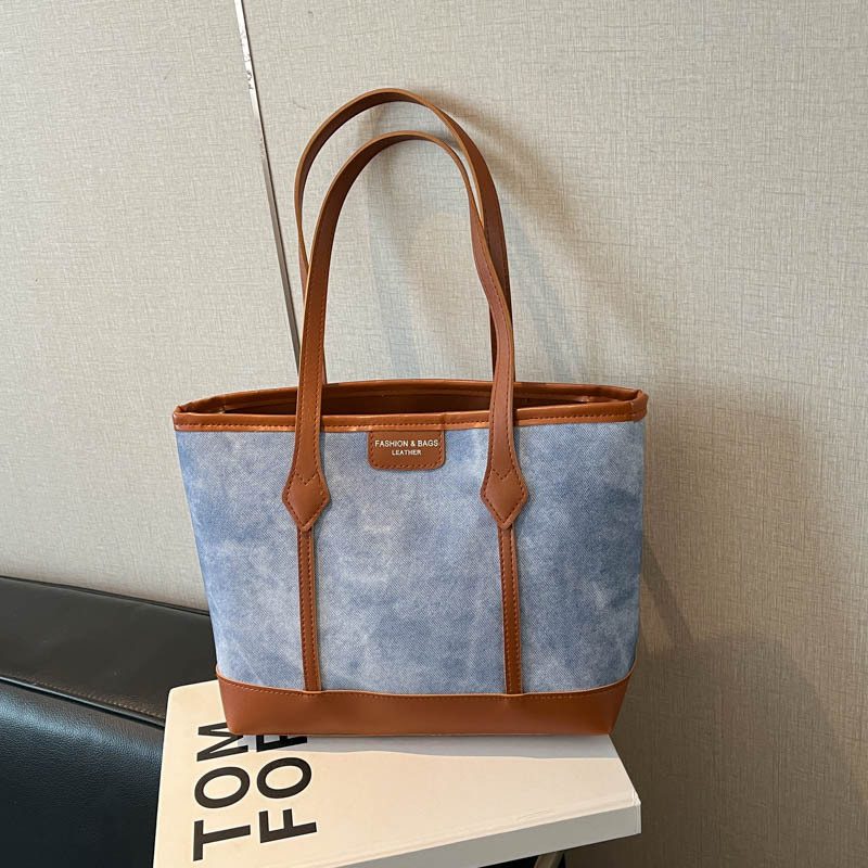 Large Capacity Commuter Crossbody Tote Bag view 3