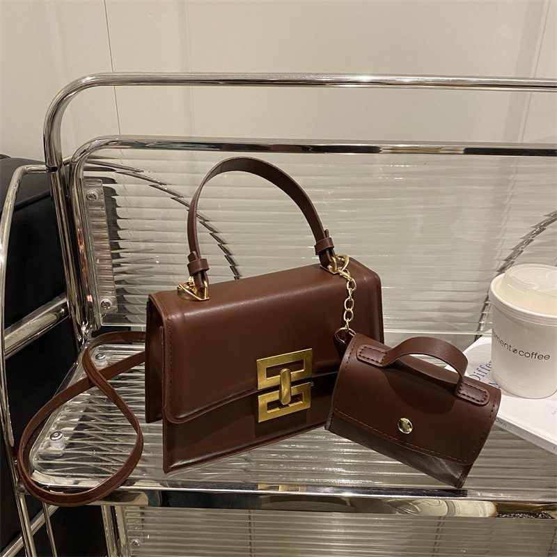 Minimalist Light Luxury Crossbody Shoulder Bag view 2