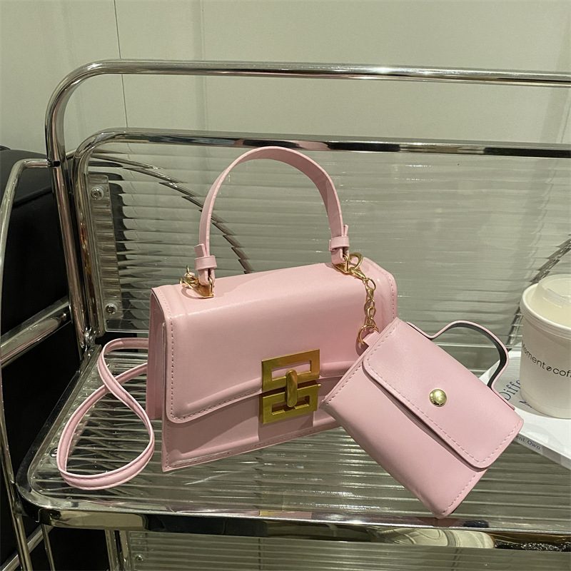 Minimalist Light Luxury Crossbody Shoulder Bag view 4