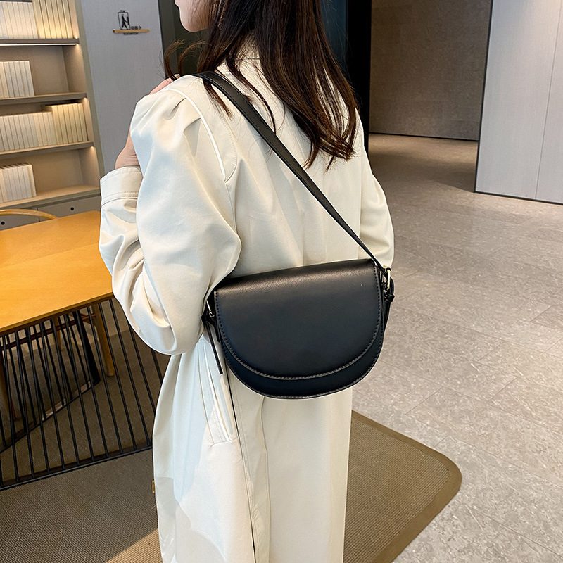 Vintage Large Capacity Saddle Crossbody Bag