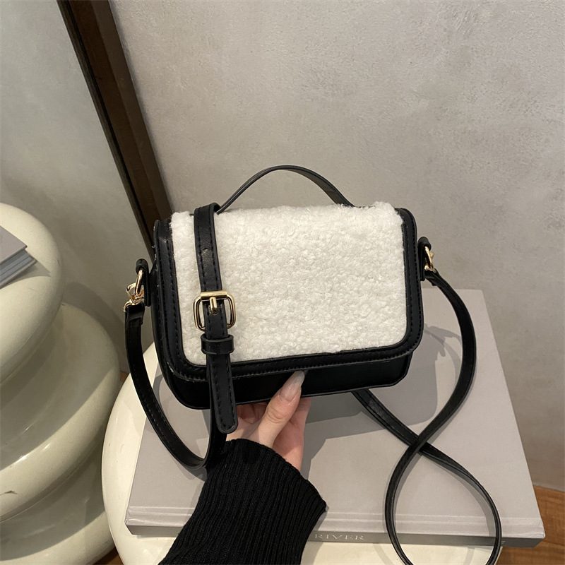 Faux Fur Saddle Crossbody Bag Vintage view 2