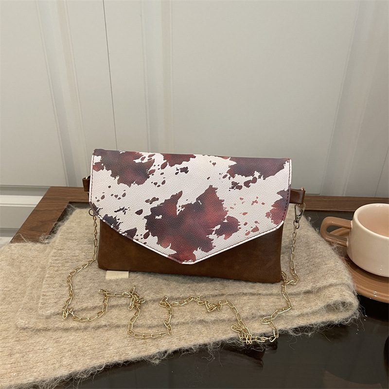 Printed Chain Envelope Shoulder Crossbody Bag view 4