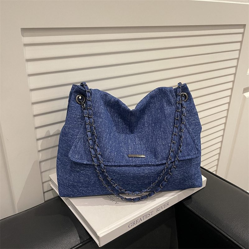 Chain Large Tote Shoulder Crossbody Bag view 3