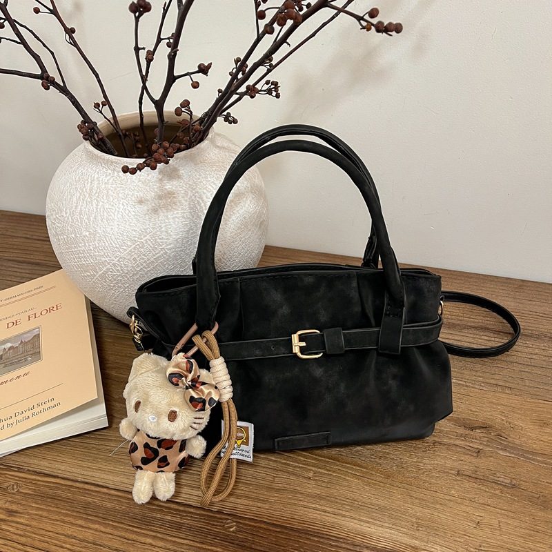 Light Luxury Minimalist Crossbody Bag view 2