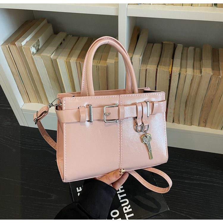 Tas Crossbody Handle Atas Gesper Sabuk view 9