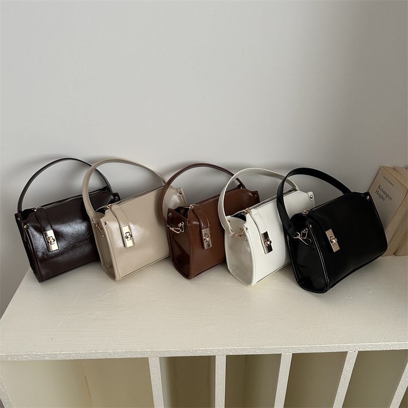 Large Capacity Commuter Crossbody Bag