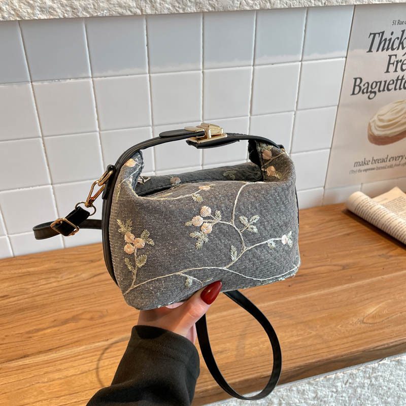 Elegant Light Luxury Crossbody Bag view 3