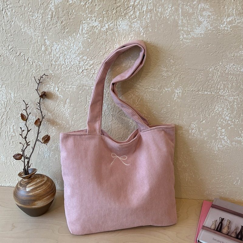 Tas Selempang Bahu Ketek dengan Kerutan dan Bordir Pita view 9