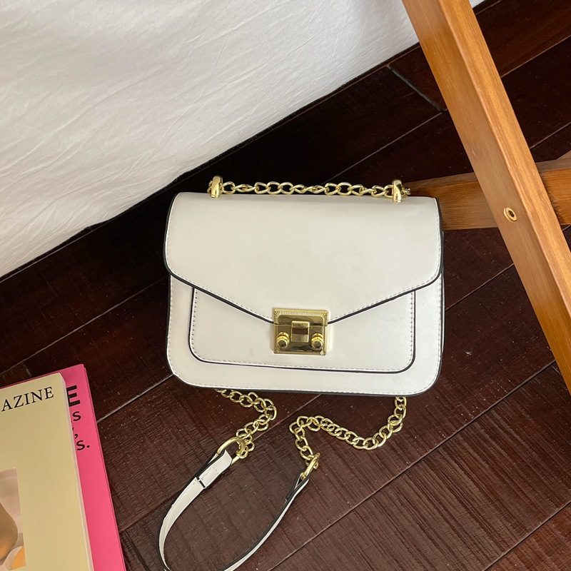 Retro Quilted Chain Shoulder Crossbody Square Bag view 4