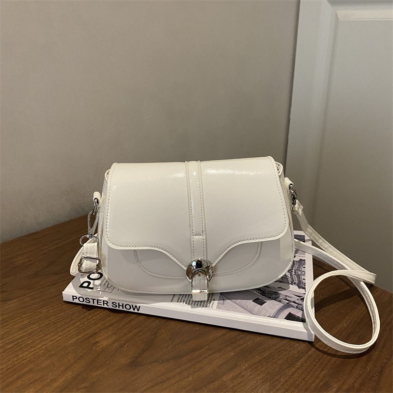 Retro Saddle Shoulder Crossbody view 4