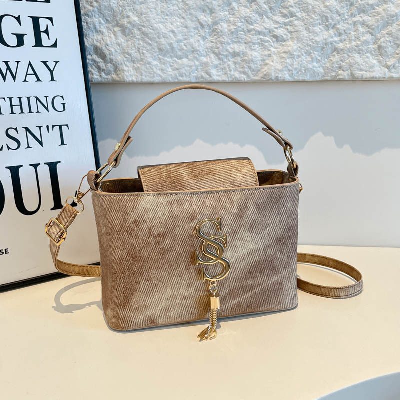 Minimalist Square Crossbody Bag view 3