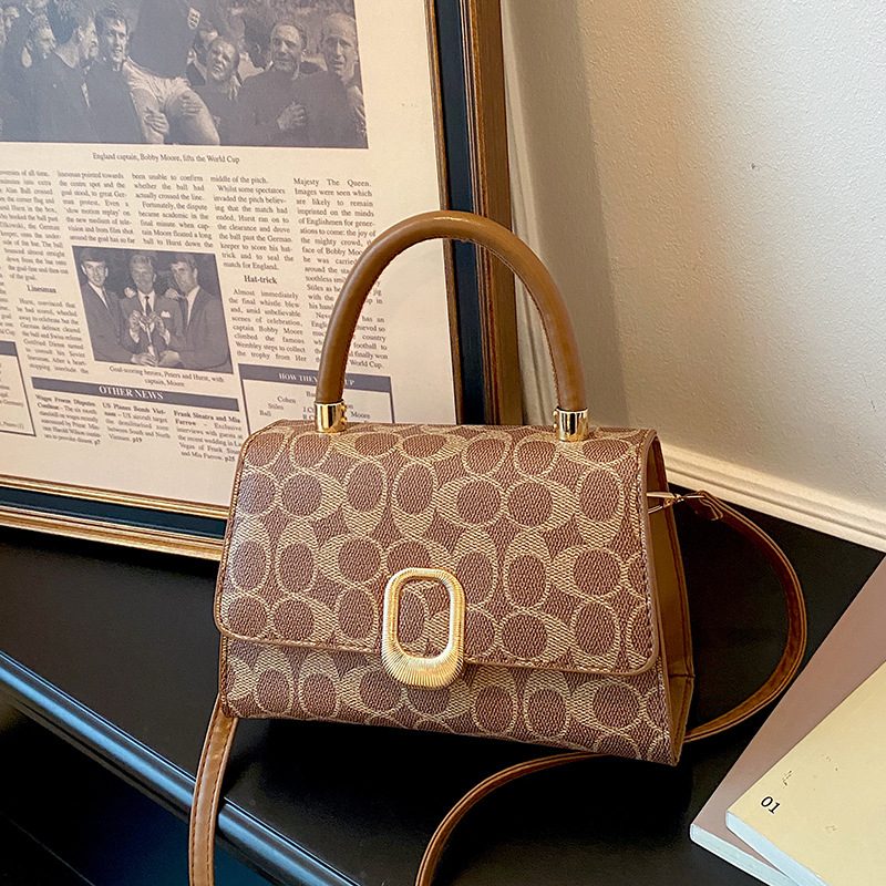 Minimalist Square Crossbody Shoulder Bag view 3