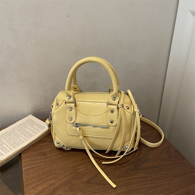 Minimalist Shoulder Crossbody Bag view 4