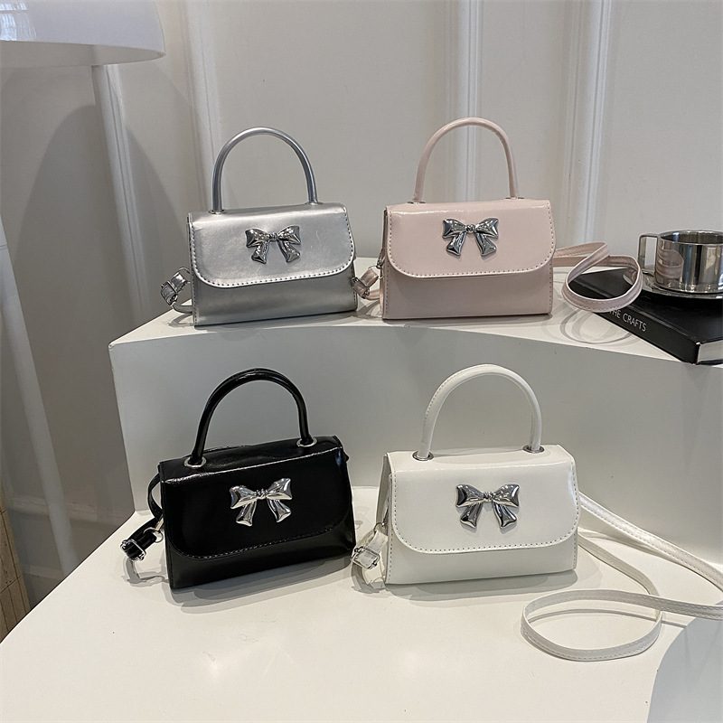 Bow Detail Shoulder Crossbody Bag