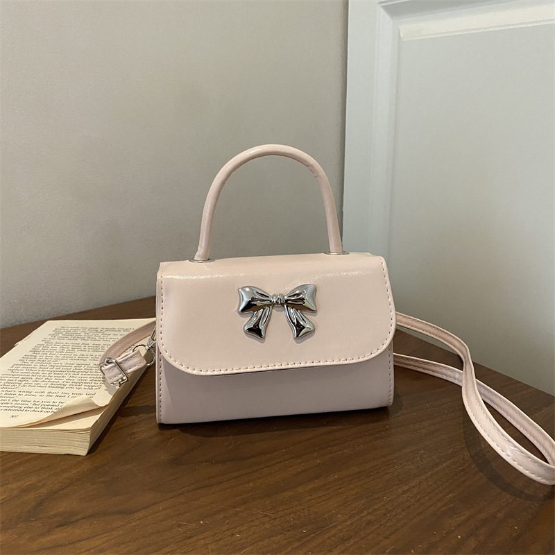 Bow Detail Shoulder Crossbody Bag view 4