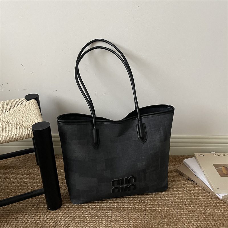 Letter Print Commuter Crossbody Bag view 3