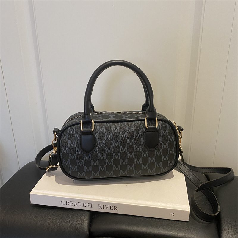 Sac bandoulière monogramme view 2
