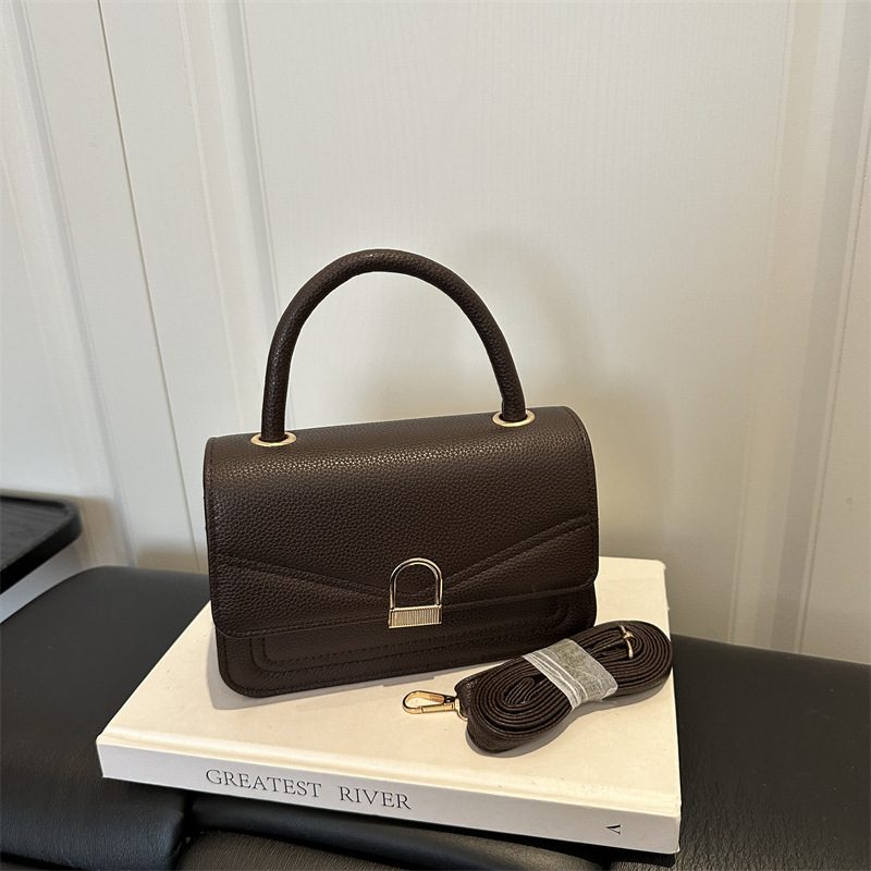Sac bandoulière carré minimaliste uni view 4