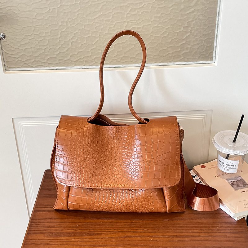 Tas Bahu Selempang Tote Kapasitas Besar view 4