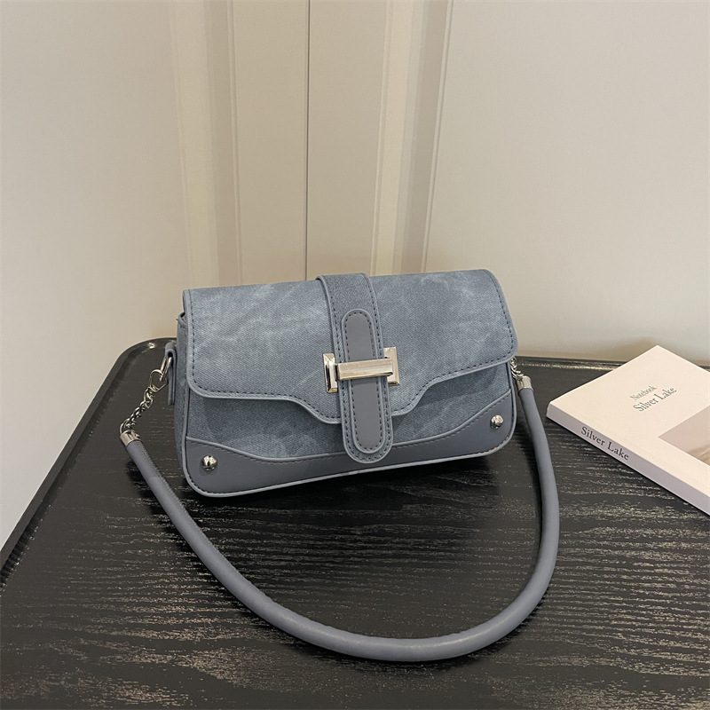 Vintage Minimalist Small Square Shoulder Bag view 3