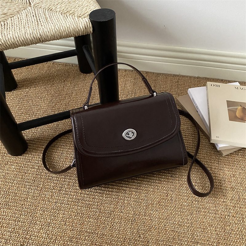 Minimalist Small Square Crossbody Shoulder Bag view 4