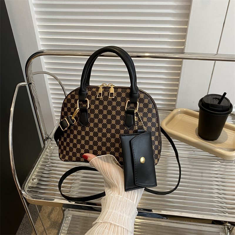 Shell Color Block Printed Crossbody Bag view 3