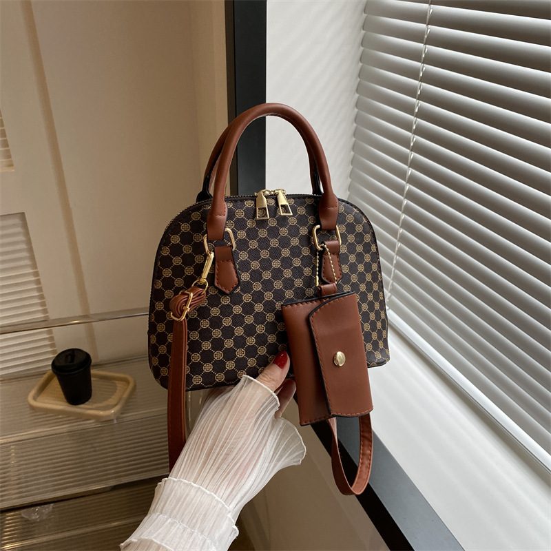 Shell Color Block Printed Crossbody Bag view 4
