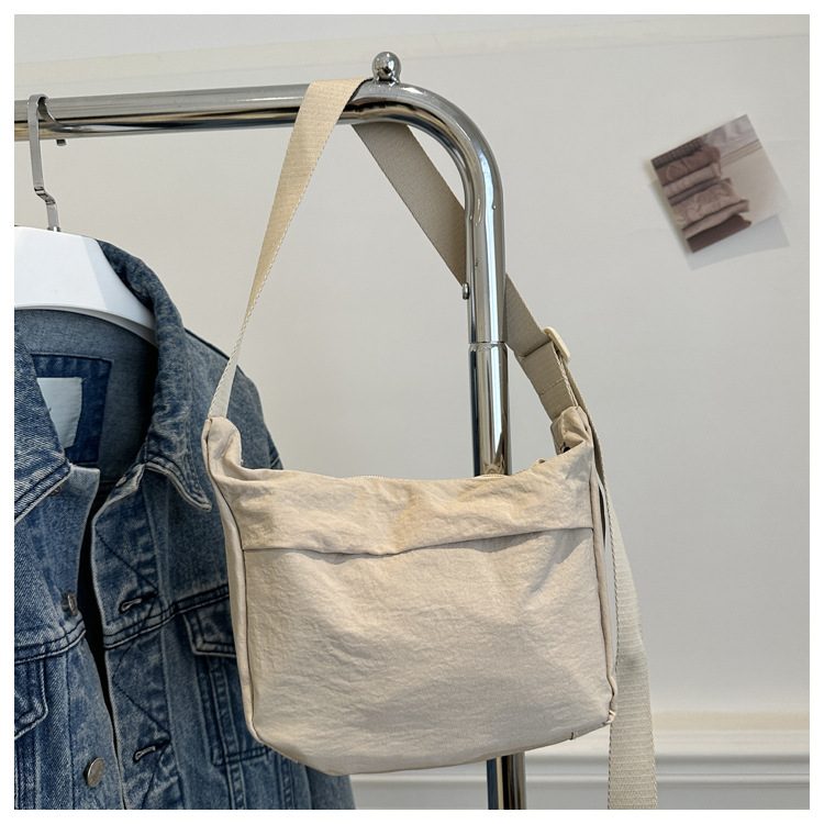 Minimalist Solid Color Crossbody Bag view 10
