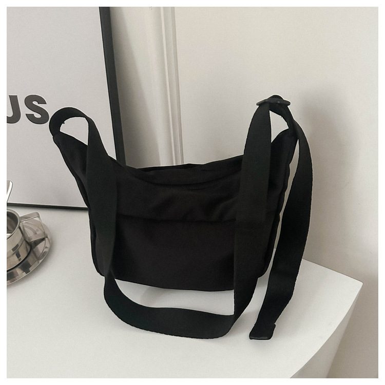 Minimalist Solid Color Crossbody Bag view 2