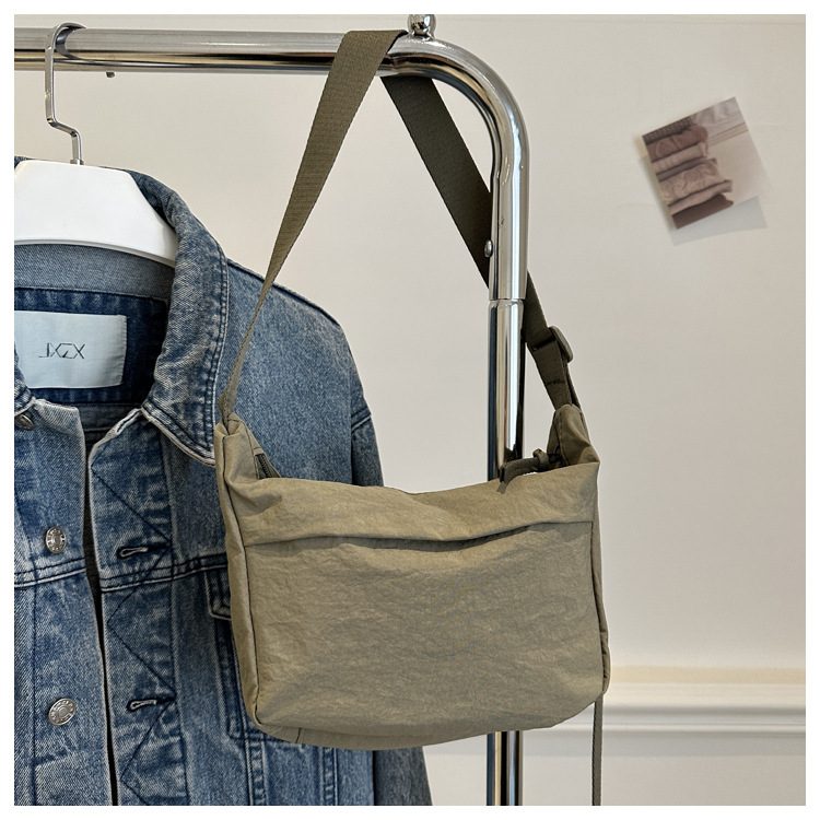 Minimalist Solid Color Crossbody Bag view 7
