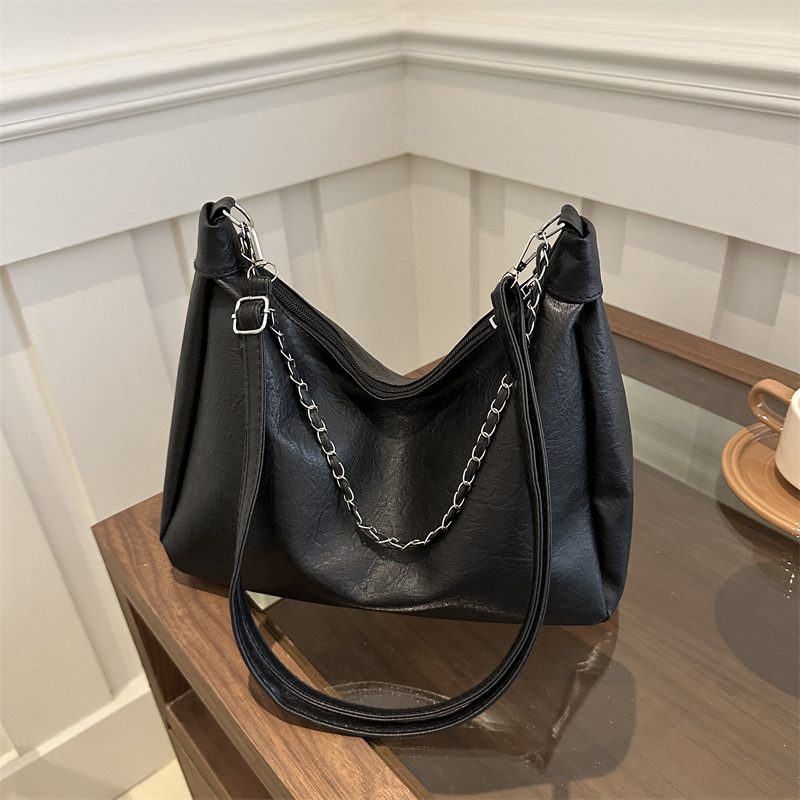 Chain Large Capacity Crossbody Bag view 3