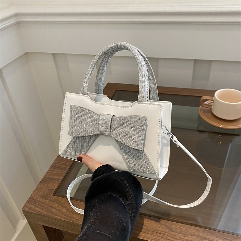 Tas Mini Kotak Pegangan Atas dengan Hiasan Pita Rhinestone view 3