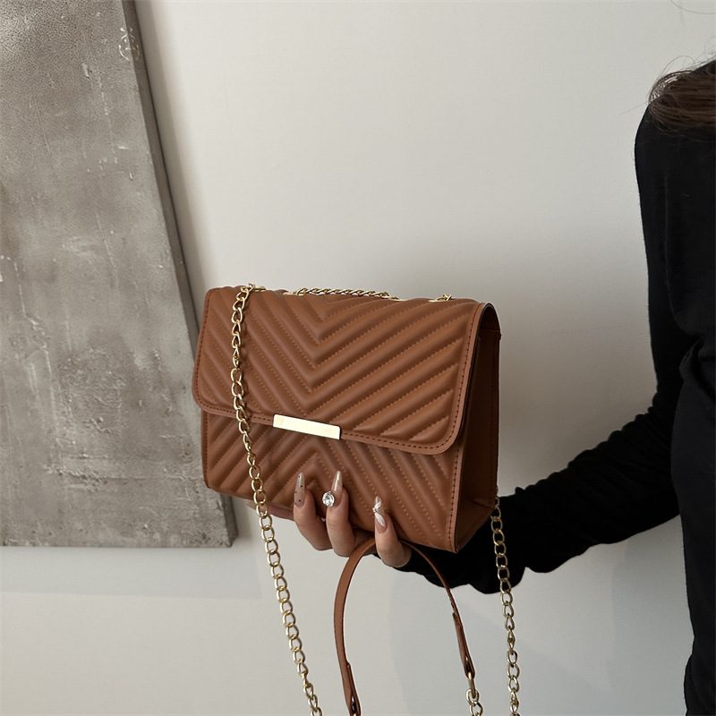 Chain Strap Square Crossbody Bag view 3