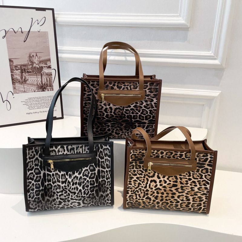 Leopard Print Large Capacity Tote Bag