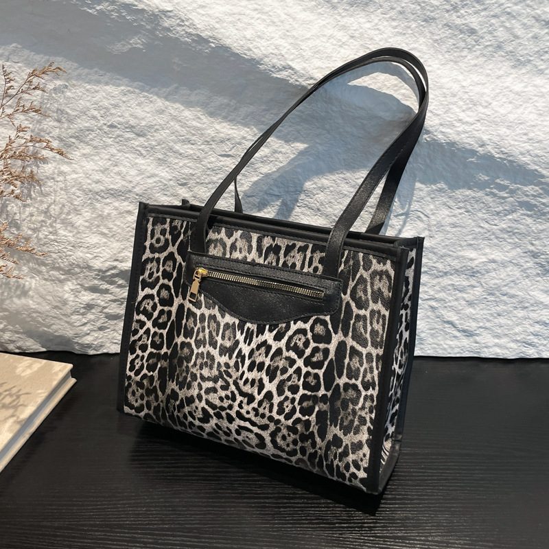 Leopard Print Large Capacity Tote Bag view 2