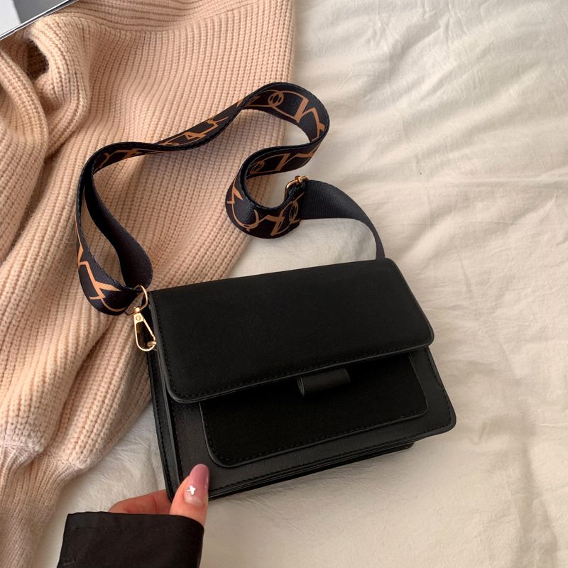 Tas Selempang Kotak Kecil Kasual Retro view 12
