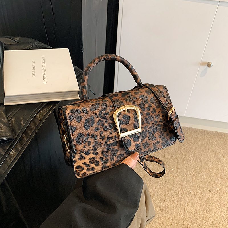 Leopard Print Retro Crossbody Square Bag view 4