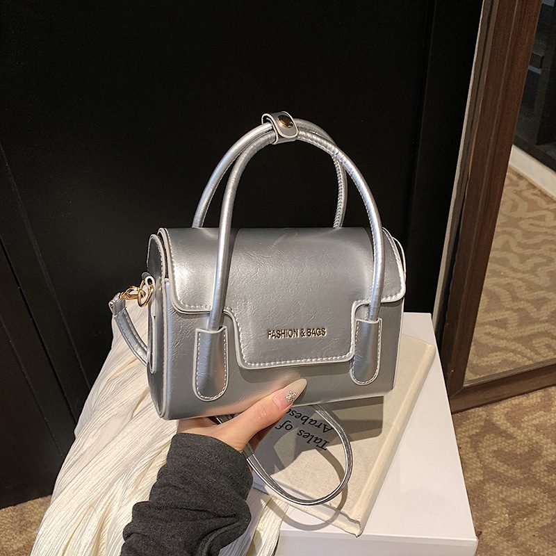 Minimalist Solid Color Top-Handle Crossbody Square Bag view 4