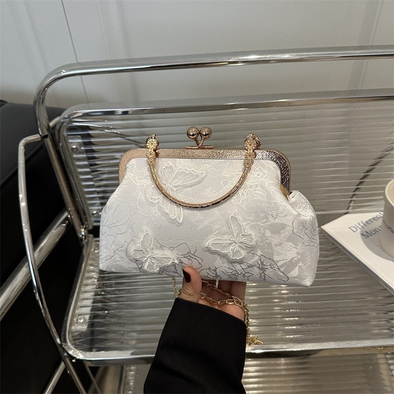 New Chinese Style Butterfly Chain Crossbody Bag view 3