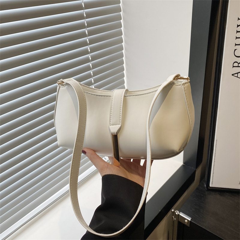 Tas Kotak Selempang Bahu Vintage dengan Buckle view 3