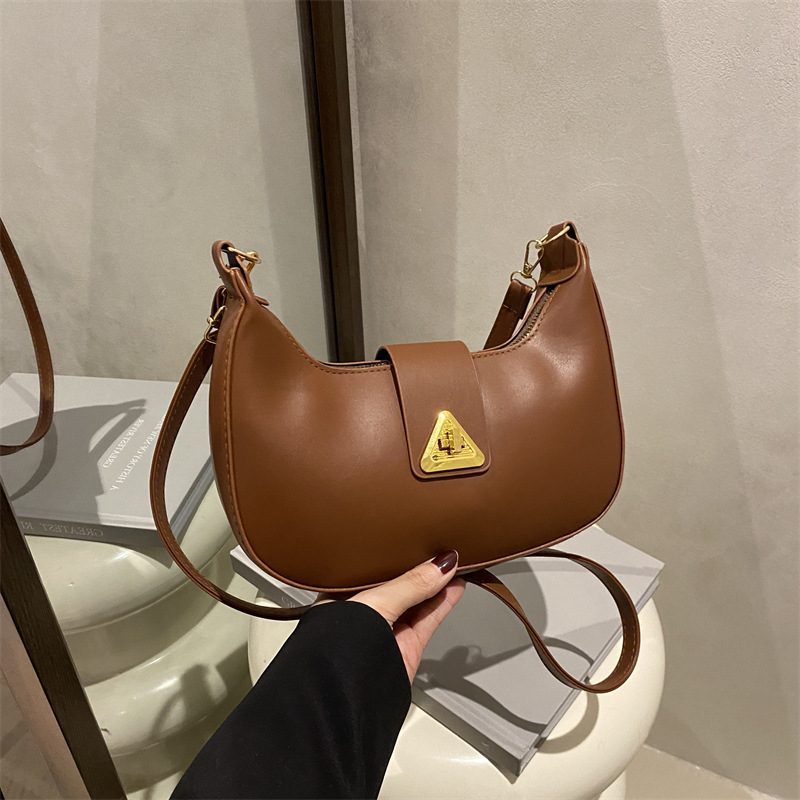 French Retro Flap Square Crossbody Bag view 4