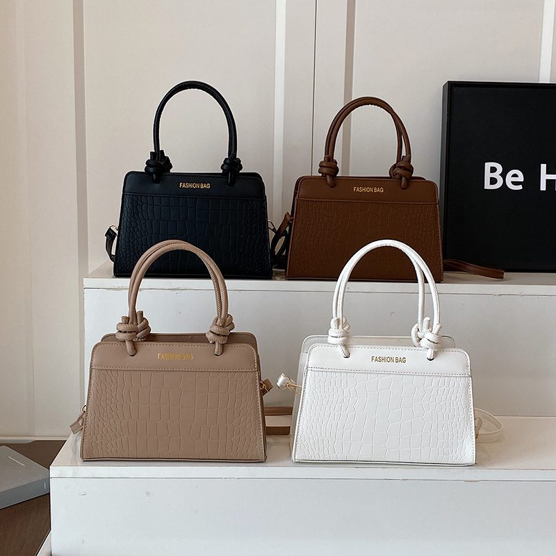 Woven Saddle Crossbody Handbag
