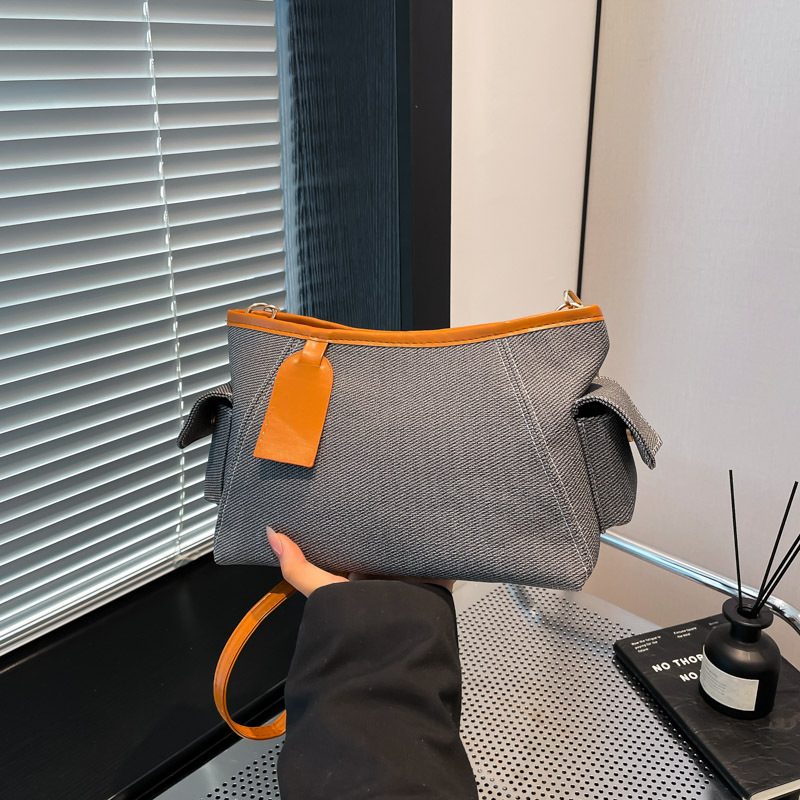 Large Capacity Commuter Crossbody Bag view 4