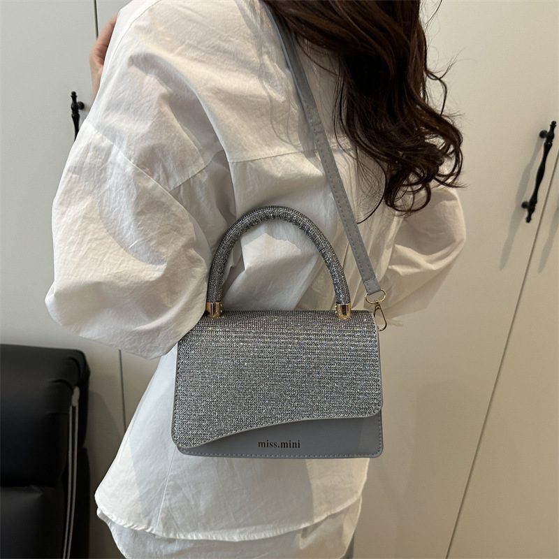 Minimalist Versatile Crossbody Handbag view 4