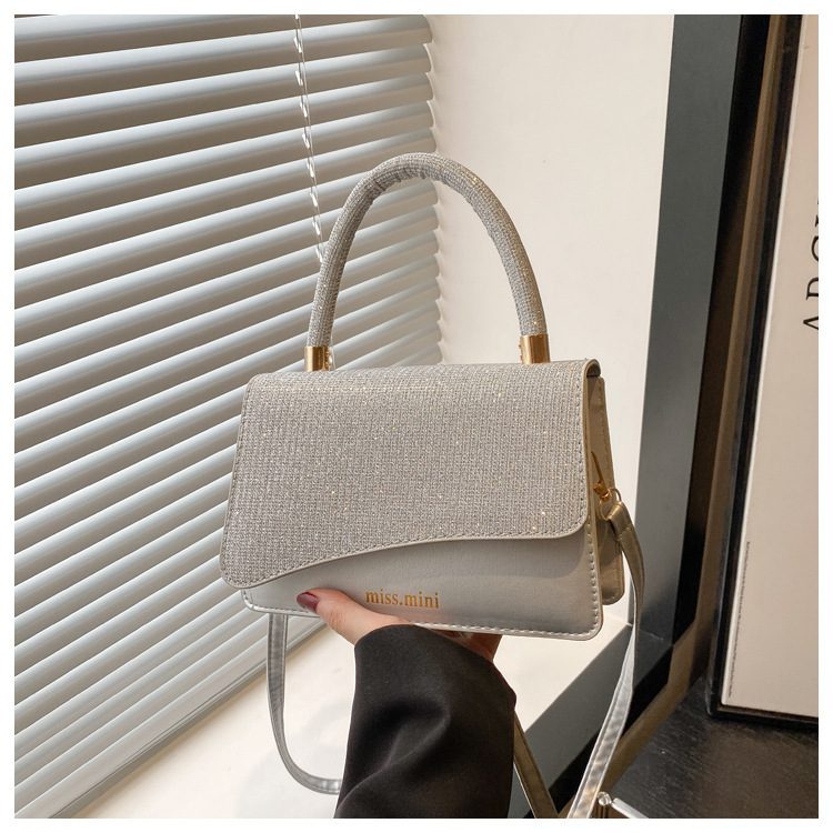 Minimalist Versatile Crossbody Handbag view 7