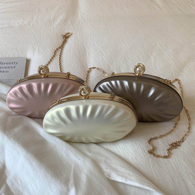 Chain Shell Crossbody Bag