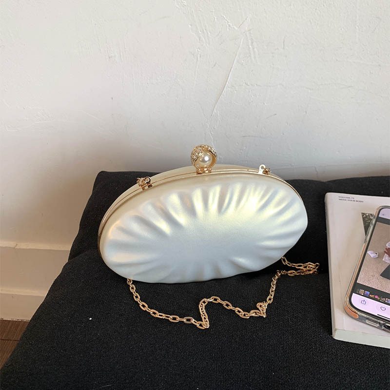 Tas Bahu Shell dengan Rantai view 2