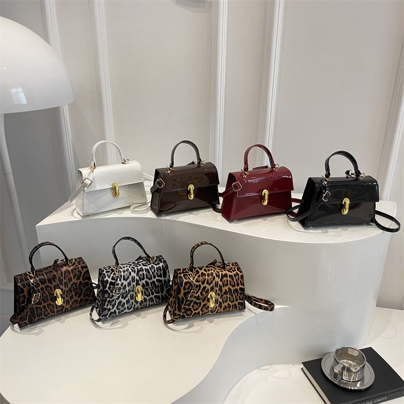Chic Baguette Crossbody Shoulder Bag